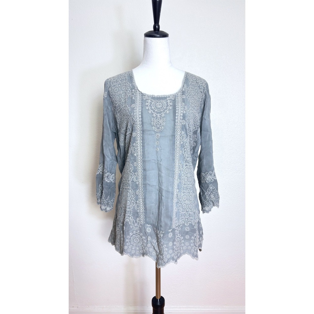 Johnny Was Grey & White Floral Embroidered Flare Sleeve Top Size Medium Boho